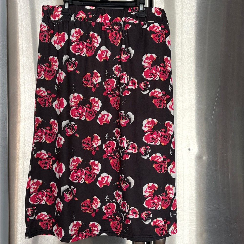 Floral Black and Pink Women's Skirt - Picture 4 of 4